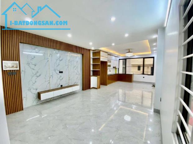[KINH DOANH] Bán nhà Hồng Tiến - Long Biên - Ngõ Ô TÔ - Thang Máy - 64m2 giá 16 Tỷ - 2