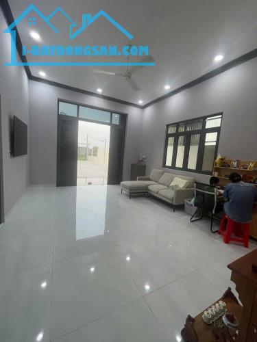 Bán nhà siêu đẹp, siêu rộng tại Đức Hòa, Long An - 3