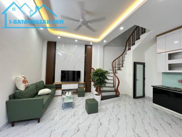 BÁN NHÀ CẦU GIẤY - TRẦN DUY HƯNG – 55M² x 4 TẦNG – CÁCH PHỐ 40M – Ô TÔ ĐỖ CỬA – GIÁ 11.3 - 4