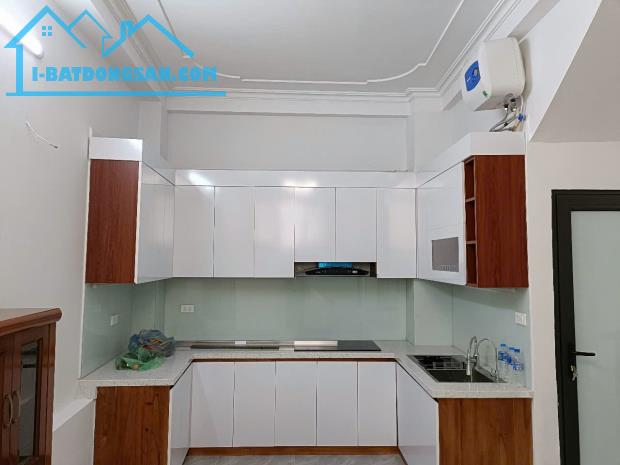 Bán nhà Đê La Thành ngõ thông nhà đẹp dân xây 2 thoáng 42m giá 8.5 tỷ . - 1