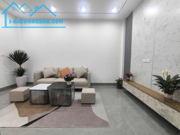 TRUNG TÂM NGỌC THỤY -NHÀ MỚI 5TẦNG 47M VUÔNG GIÁ 6TỶ 2 - 2