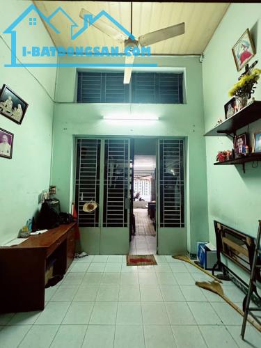 Bán nhà mặt tiền quận 10, đường Bắc Hải, 43m2, cấp 4, 10.9 tỷ