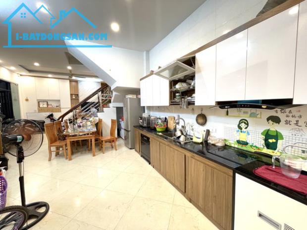 NHÀ MỚI Ngọc Thụy-Long Biên 61m2 X 4 tầng mặt tiền 10m,8.8 tỷ . - 2