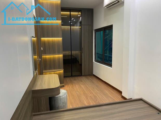 Bán nhà Văn Cao, mặt tiền đỉnh 4.2m, ba bước ra ô tô tránh, 31m2, giá chỉ nhỉnh 5tỷ - 1