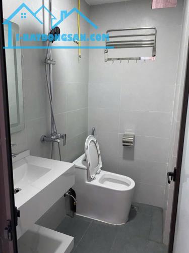 Bán nhà Văn Cao, mặt tiền đỉnh 4.2m, ba bước ra ô tô tránh, 31m2, giá chỉ nhỉnh 5tỷ - 3