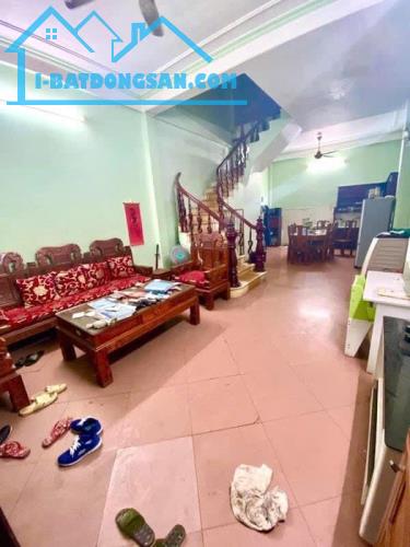 Siêu vị trí nhà Thành Thái, Ngõ kinh doanh cách ô tô tránh 20m, DT53m2 xây 4T giá 11 tỷ