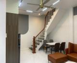 Bán nhà Văn Cao, mặt tiền đỉnh 4.2m, ba bước ra ô tô tránh, 31m2, giá chỉ nhỉnh 5tỷ