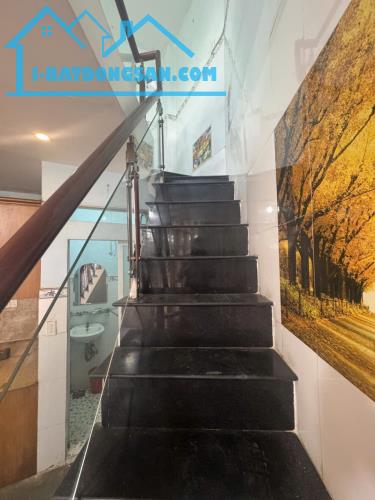 Quận 6,chỉ 2 t.ỷ hơn, Nhà đẹp 3 tầng, dtsd 60m2,giá rẻ
