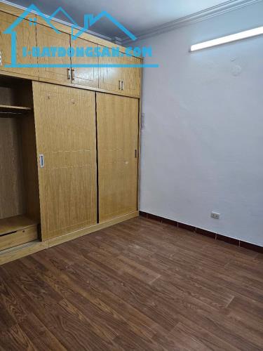 Cho thuê nhà Phố Bạch Đằng 3.5 tầng, 2 ngủ, ở nhóm 4 người, hộ gia đình, KD online 8.5 - 1