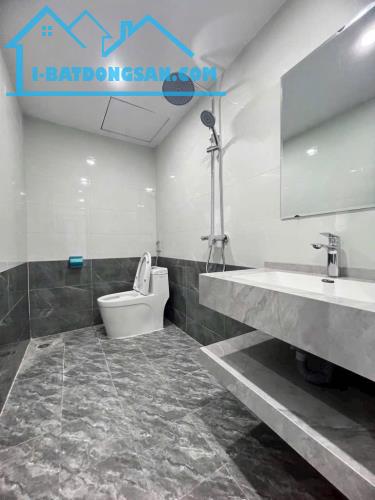 CẦN BÁN NHÀ XÂY MỚI PHỐ NGỌC THỤY, LONG BIÊN Ô TÔ VÀO CẠNH NHÀ NHỈNH 6 TỶ 5 TẦNG - 4