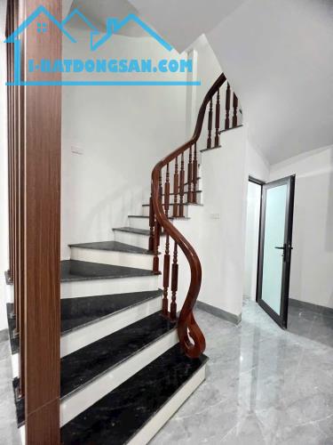 CẦN BÁN NHÀ XÂY MỚI PHỐ NGỌC THỤY, LONG BIÊN Ô TÔ VÀO CẠNH NHÀ NHỈNH 6 TỶ 5 TẦNG - 5