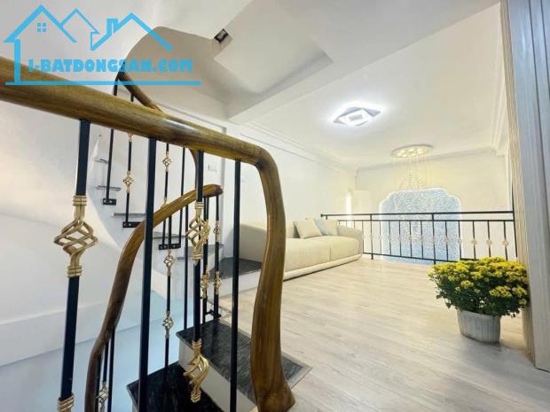 GIÁP BÁT – LÔ GÓC – GẦN Ô TÔ - 28m2 - 5 tầng - 5,39 tỷ