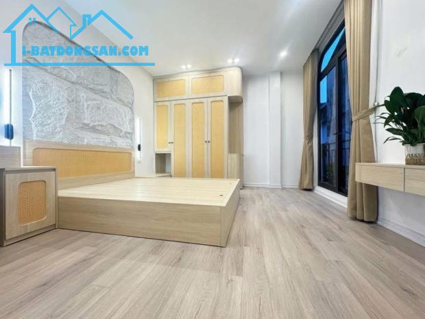 GIÁP BÁT – LÔ GÓC – GẦN Ô TÔ - 28m2 - 5 tầng - 5,39 tỷ - 4