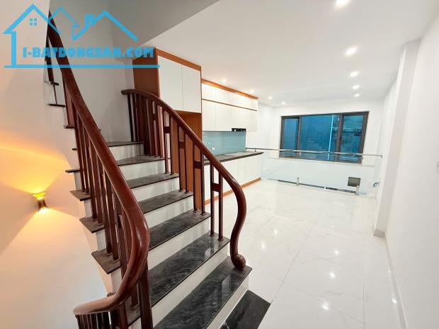 🚀 KẺ TẠNH - GIANG BIÊN! NHÀ 6 TẦNG, 4 NGỦ, GẦN KĐT VIỆT HƯNG – 5.15 TỶ! - 3