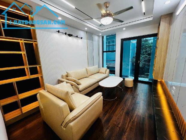 💥💥💥 NHÀ ĐẸP, NỘI AM - LIÊN NINH 40m2, 4 tầng, 5.6 tỷ - NGÕ THÔNG - GARA -7 CHỖ CHẠY VÈO - 2