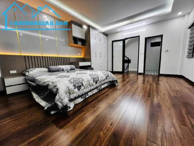 💥💥💥 NHÀ ĐẸP, NỘI AM - LIÊN NINH 40m2, 4 tầng, 5.6 tỷ - NGÕ THÔNG - GARA -7 CHỖ CHẠY VÈO - 3