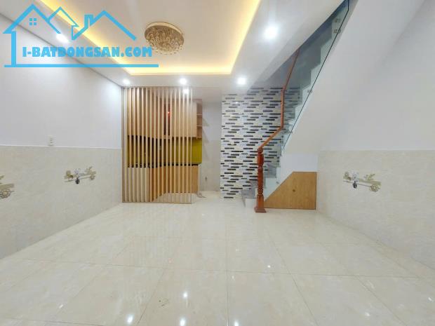 Nhà đúc 2 tầng, gần Trường PTTH Tây Thạnh, 2.35 tỷ - 4