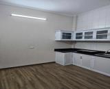 Cho thuê nhà Phố Bạch Đằng 3.5 tầng, 2 ngủ, ở nhóm 4 người, hộ gia đình, KD online 8.5