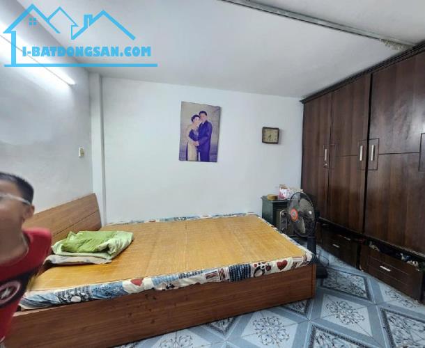 BÁN NHÀ TRONG NGÕ  ĐƯỜNG HOÀNG VĂN THÁI - GIÁ CHƯA ĐẾN 5 TỶ
