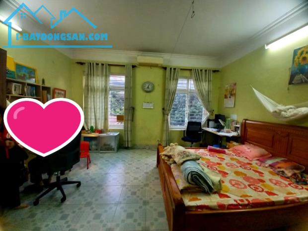 Bán Nhà mặt phố Hoa Lâm, vỉa hè ô tô tránh, kinh doanh tốt, 108m x 4T, MT 4.5m, nhỉnh 21tỷ