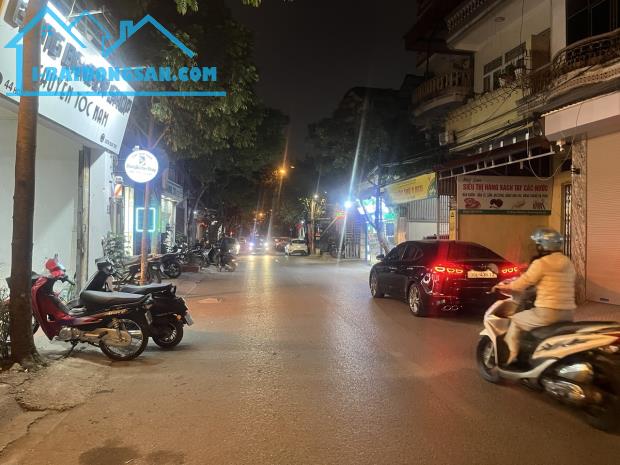 Bán Nhà mặt phố Hoa Lâm, vỉa hè ô tô tránh, kinh doanh tốt, 108m x 4T, MT 4.5m, nhỉnh 21tỷ - 3
