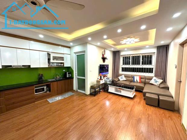 Chính chủ bán căn 2 ngủ, 2WC, diện tích 70m² giá 2,3 tỷ, KĐT Thanh Hà, Hà Đông, Hà Nội.