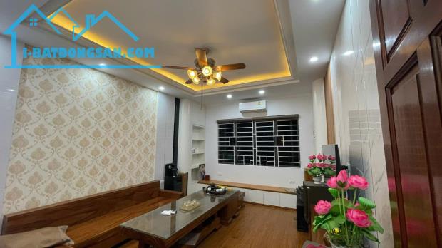 Mặt ngõ Khương Đình, 2 thoáng, ô tô tránh, 61m 6 tầng TM 4.1m mặt, Giá 15.6 tỷ 0796193699 - 4