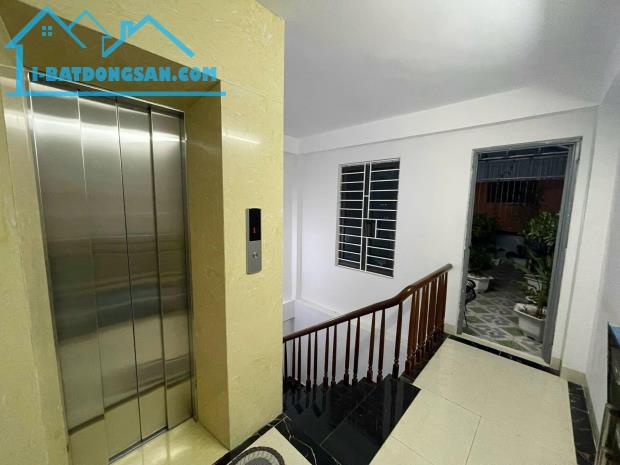 Mặt ngõ Khương Đình, 2 thoáng, ô tô tránh, 61m 6 tầng TM 4.1m mặt, Giá 15.6 tỷ 0796193699