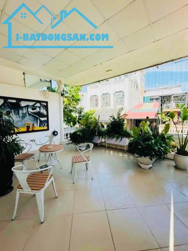 MẶT NGÕ ĐỘI CẤN - 30M RA PHỐ - NGÕ ÔTÔ TRÁNH, VÀO NHÀ - GIÁ 22 TỶ - 3