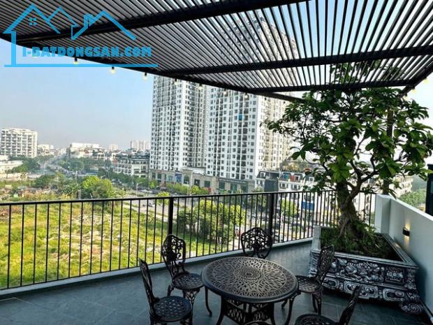 Mặt phố Hồng Tiến 62m/75m 8 tầng mặt 8,1m giá 38,6 tỷ vỉa hè 5m view công viên