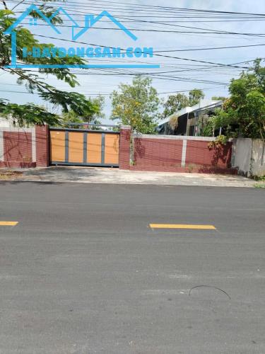 HÀNG NGỘP THỊ TRẤN PHƯỚC HẢI, LONG ĐẤT BRVT CHỈ CÁCH BIỂN CHƯA ĐẾN 3KM - 1