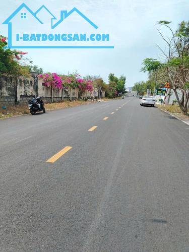 HÀNG NGỘP THỊ TRẤN PHƯỚC HẢI, LONG ĐẤT BRVT CHỈ CÁCH BIỂN CHƯA ĐẾN 3KM