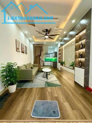 NHÀ HIẾM LĨNH NAM, GIÁ THẤP NHẤT KHU VỰC, LÔ GÓC - Ô TÔ ĐÕ CỬA - VIEW HỒ, 30M2, 4.3 TỶ - 1