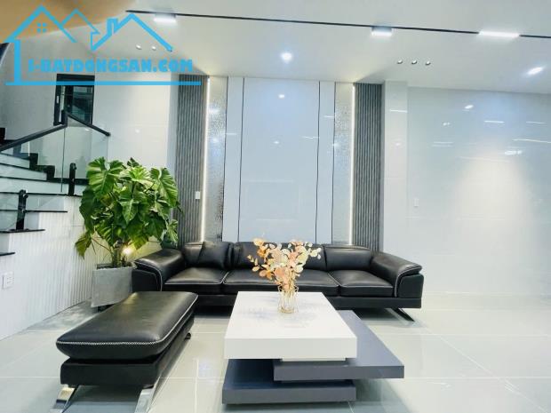 BÁN NHÀ CƯ XÁ PHÚ BìNH LẠC LONG QUÂN P5Q11 .HẺM NHỰA 8M. CÓ THANG MÁY+ VỊ TRÍ ĐẸP CHỈ 9,9Đ - 1