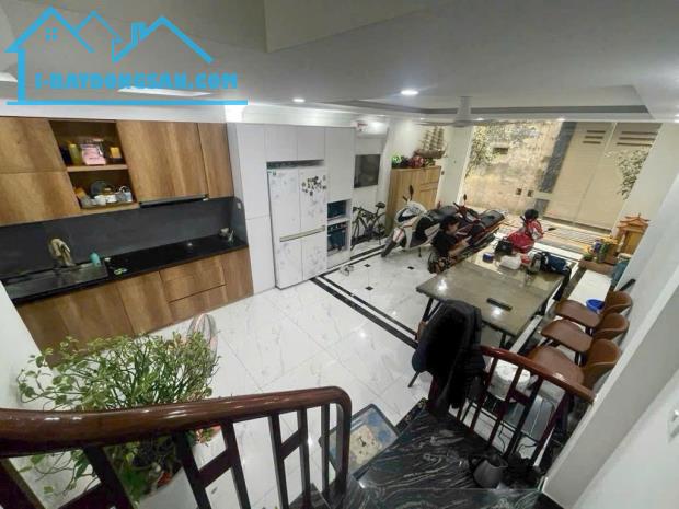 SIÊU PHẨM NHỈNH 8 TỶ - CỔ LINH 50M, MT 4,5M, MORNING QUA NHÀ, GẦN AEON
