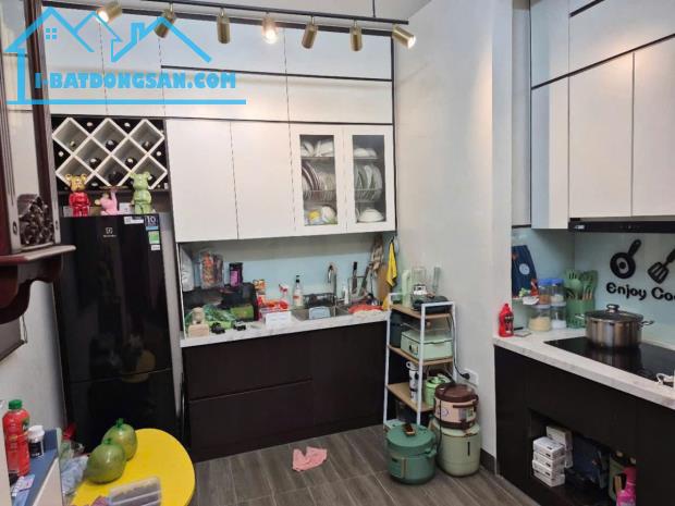 PHÚC XÁ - BA ĐÌNH- LÔ GÓC- 20M RA OTO- CHỈ NHỈNH 4 TỶ - 2
