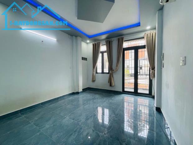 Bán nhà MẶT TIỀN giá trong hẻm-xe hơi vào nhà-chợ Gò Vấp-khu VIP P4-Nhỉnh 6tỷ - 2