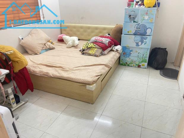 Chính chủ cần bán gấp căn hộ 2 ngủ nhà đẹp, tầng cao tại KDT Thanh Hà Cienco 5