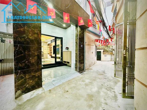 Bán nhà phố Tây Sơn Đống Đa lô góc ngõ rộng ô tô đỗ gần 46m2 4T MT 4m nở hậu ở, cho thuê - 2