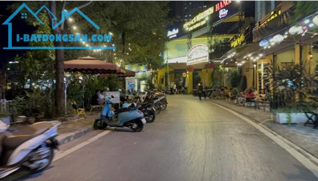Bán đất Kim Đồng - Giáp Bát - mặt đường 2 ô tô tránh, mặt tiền 12m, 100m2 đất giá chỉ 225