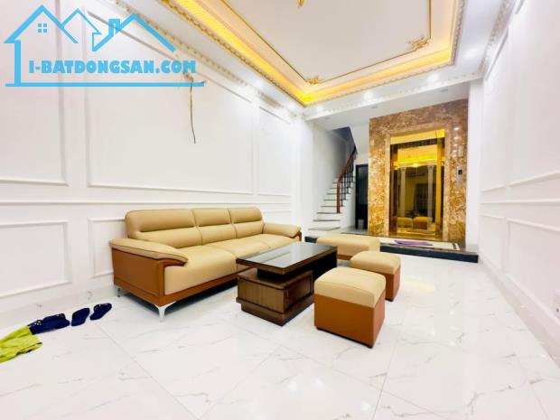 Xây Mới - Thang Máy- Giang Văn Minh - Ba Đình - Dt : 36m2/6tầng/3,5mMT*nhỉnh 10tỷ