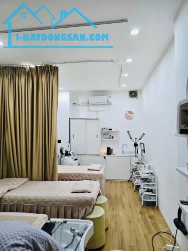 CỰC HIẾM-Ôtô tránh To như Phố- Bán nhà Đường Bưởi 54m2/5Tầng 20 Tỷ, KD sầm uất