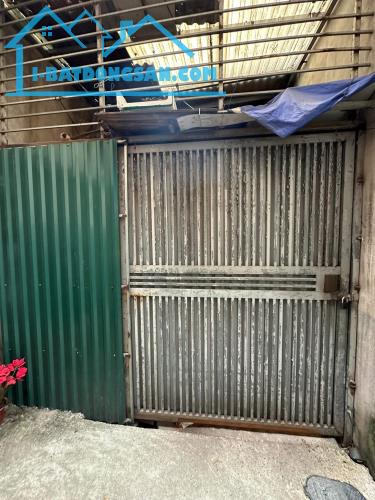 Hiếm có. Bán nhà mặt phố Cổ Nhuế Bắc Từ Liêm Hà Nội.  Đường rộng ô tô tránh, 63 m2 sẵn nhà