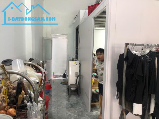Cần bán gấp! Nhà 4x22m sạch đẹp, hẻm 5m thông, gần Hiệp Thành City, Giá rẻ - 3