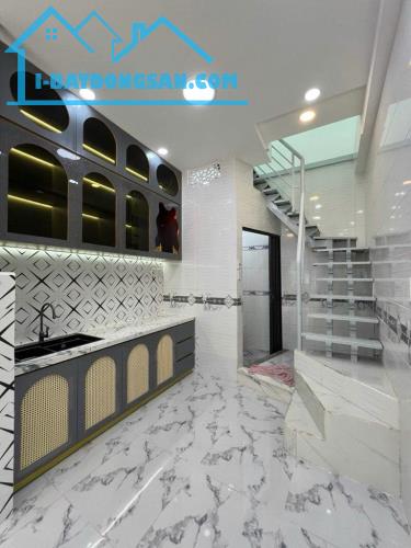 BÁN NHÀ  - 20m2  - Tỉnh Lộ 10 - HXH THÔNG  -NHÀ MỚI Đẹp - 2.49 TỶ - 3