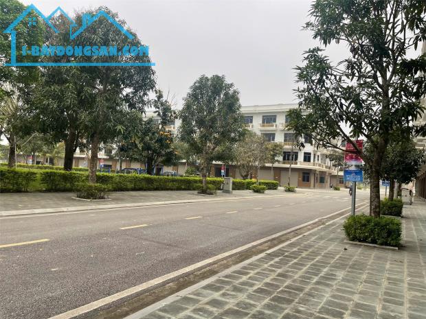 CĂN GÓC VIP VIEW CÔNG VIÊN.  SẴN SỔ SANG TÊN NGAY. LH: 0966343969 - 1