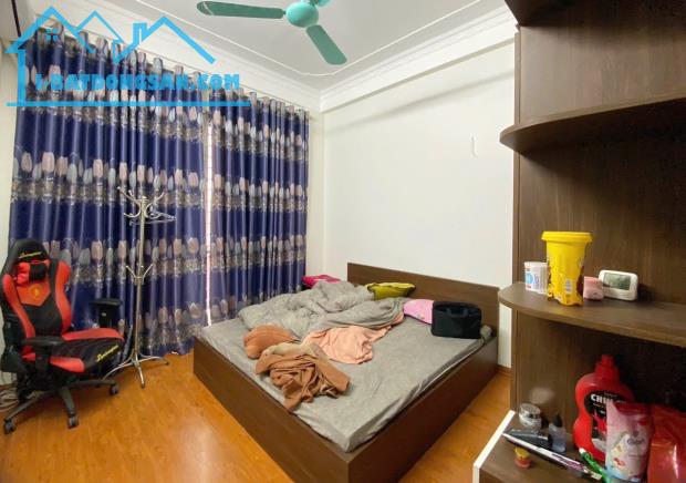 CẦN BÁN GẤP NHÀ ĐÀO TẤN - VỊ TRÍ TRUNG TÂM - NGÕ THÔNG BA GÁC - GIÁ 9.3 TỶ - 1