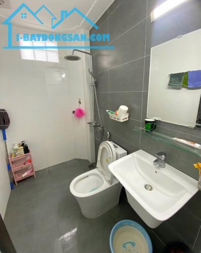 CẦN BÁN GẤP NHÀ ĐÀO TẤN - VỊ TRÍ TRUNG TÂM - NGÕ THÔNG BA GÁC - GIÁ 9.3 TỶ - 3