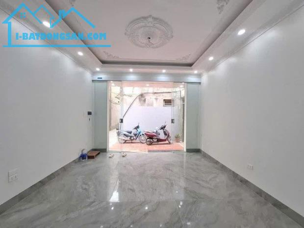 BÁN NHÀ AN DƯƠNG VƯƠNG, TÂY HỒ, NHÀ ĐẸP LONG LANH, 5 TẦNG THANG MÁY, GẦN Ô TÔ.