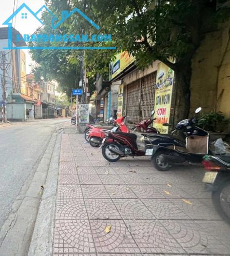 Bán nhà MP 90m2 Long Biên quận- siêu phẩm – Kinh doanh đỉnh – Sổ hoa hậu – chỉ 20.2 tỷ!